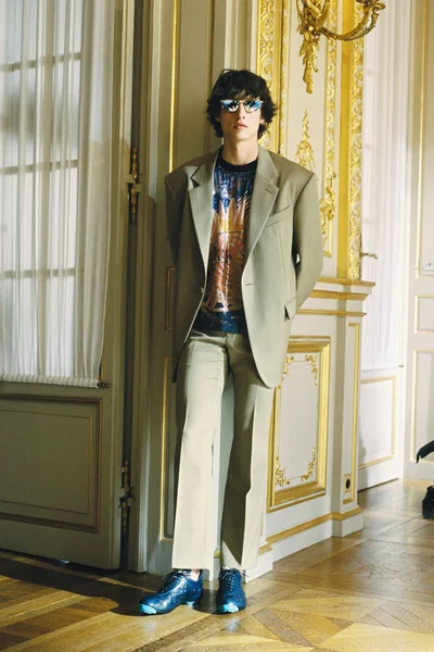 Look 19